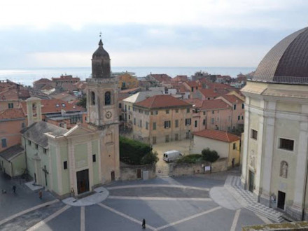 Vendesi Agenzia Immobiliare a Loano