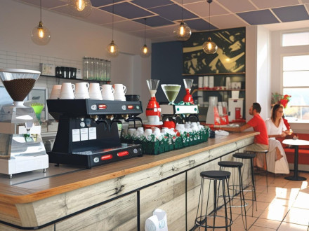 Vendesi Bar Caffetteria a Milano, Piazzale Machiachini