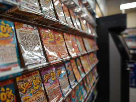 Vendesi storica Tabaccheria a Gallarate, Varese