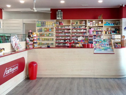 Vendesi Tabaccheria con edicola a Genova