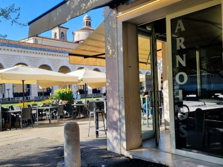 Vendesi iconico Bar a Brescia - Piazza Arnaldo